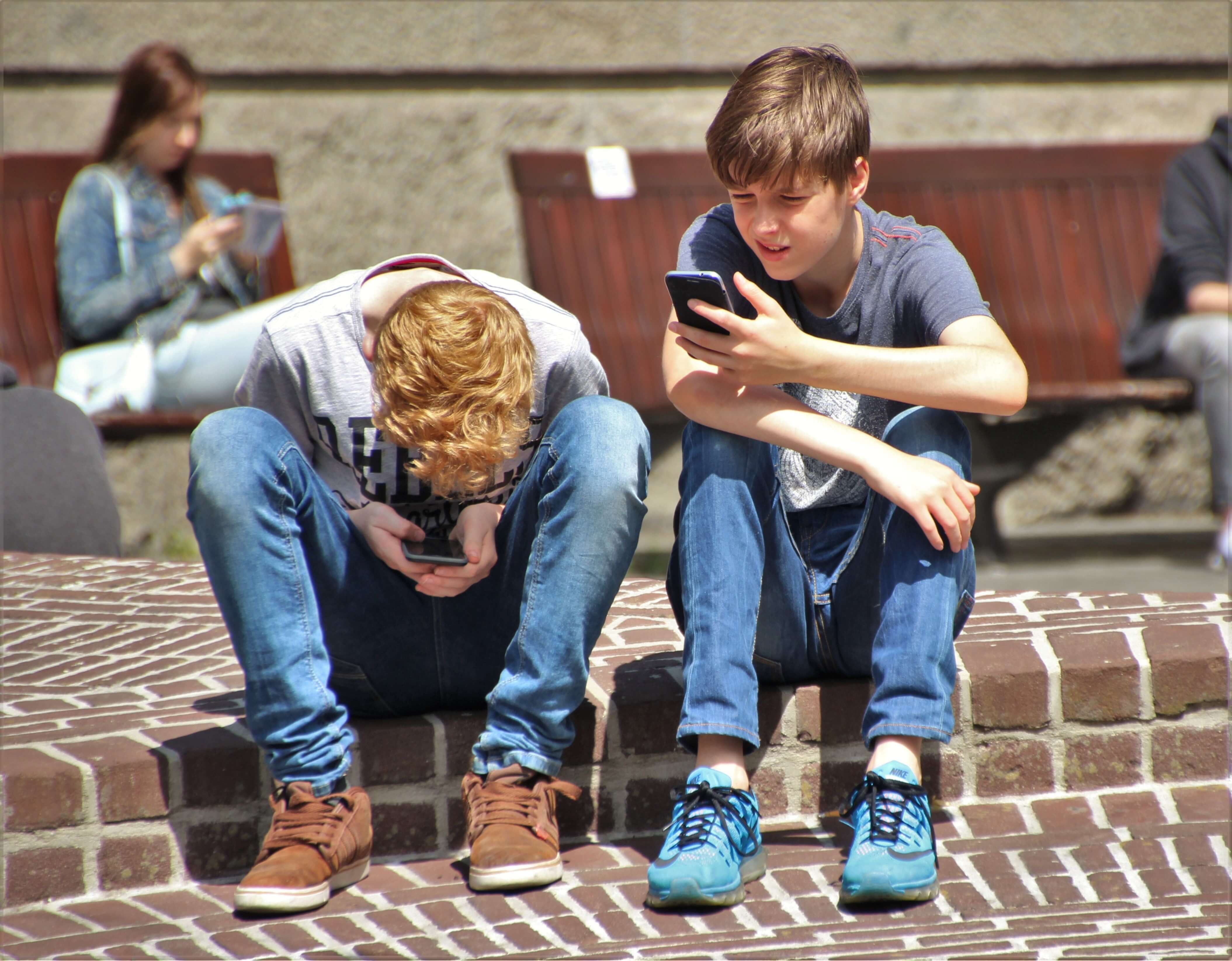 Cell phone use can damage your child’s future fertility solutiontohealth